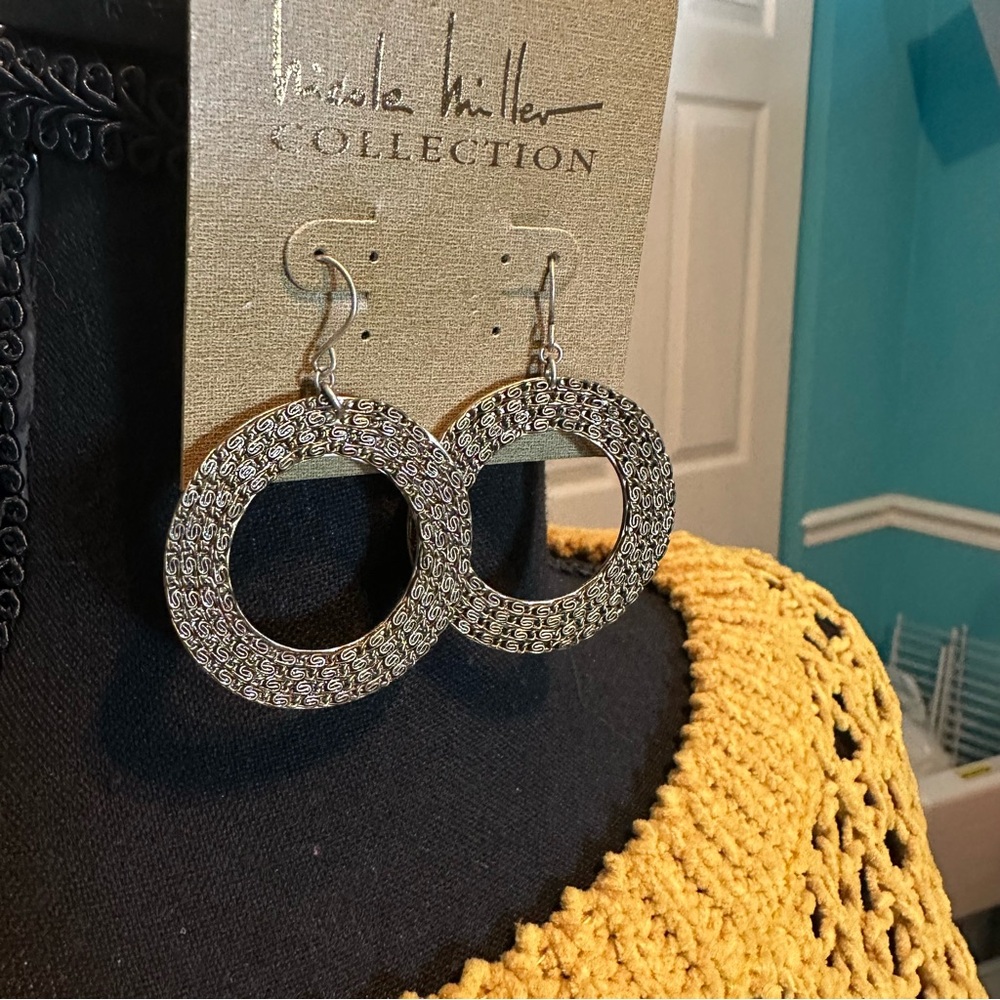 Nicole Miller Intricate Gold Circle Earrings NWT‎